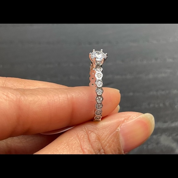 Solid 925 Sterling Silver Beehive Dainty Ring - Picture 5 of 10